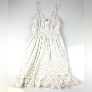 Elegant White Lace Dress